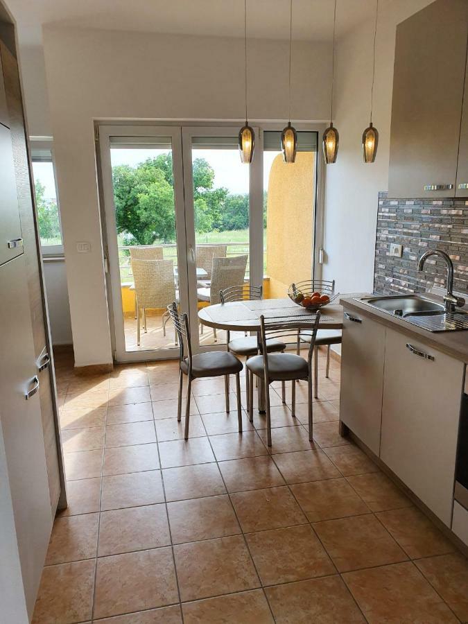 Ferienwohnung Lastovka Posesi Medulin Exterior foto