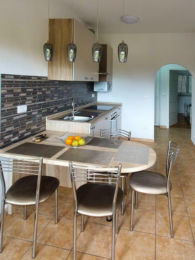 Ferienwohnung Lastovka Posesi Medulin Exterior foto