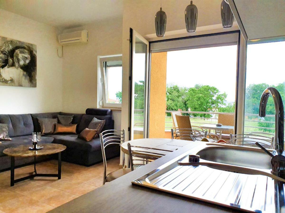 Ferienwohnung Lastovka Posesi Medulin Exterior foto